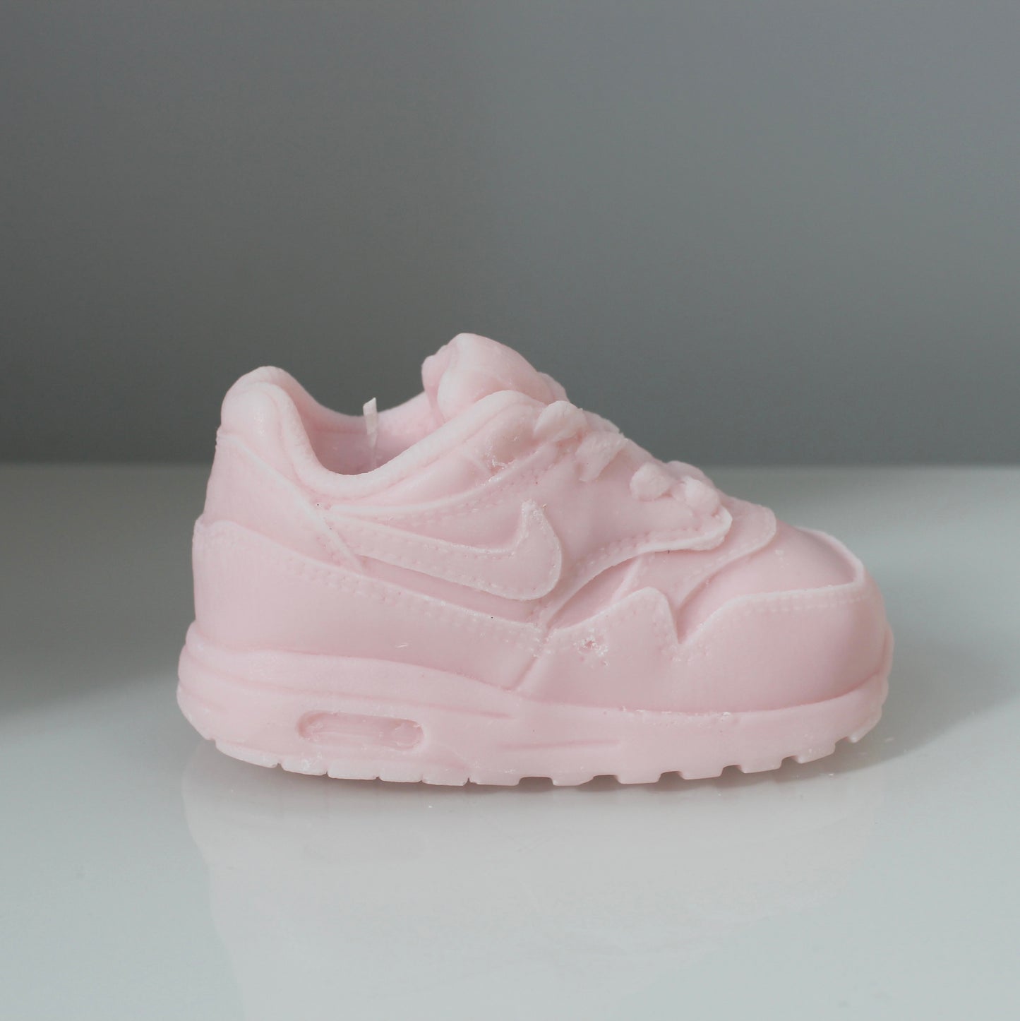 Nike Air Max 1 sneaker candle. sneaker kaars. schoenen kaars.